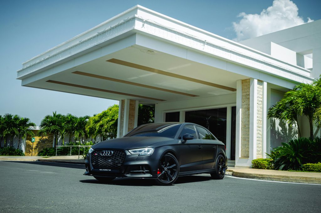 Zabieg kosmetologiczny w stylu premium – piękno i moc jak audi rs3 wynajem Katowice

