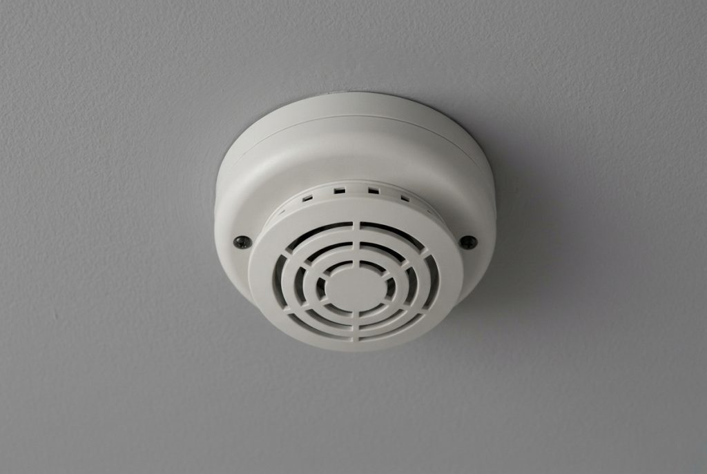 alarm na suficie