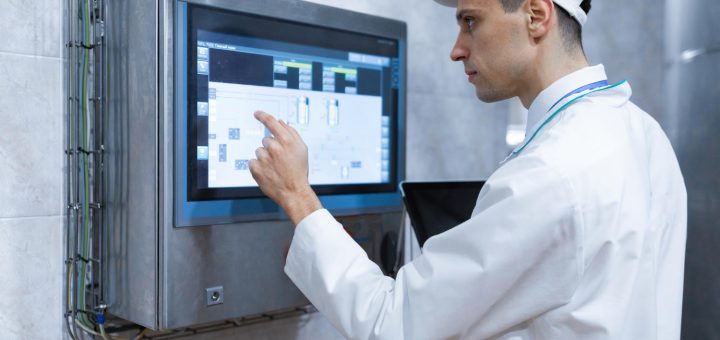 Automatyzacja i monitoring produkcji w Małopolsce.
