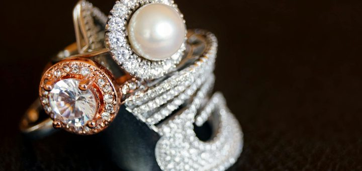 Moda: Akcesoria, które odmieniają stylizację