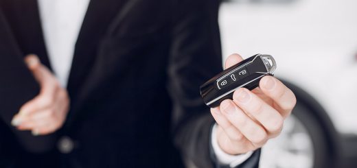 Ekskluzywne zabiegi i luksusowy styl życia – audi rs3 wynajem Katowice w tle