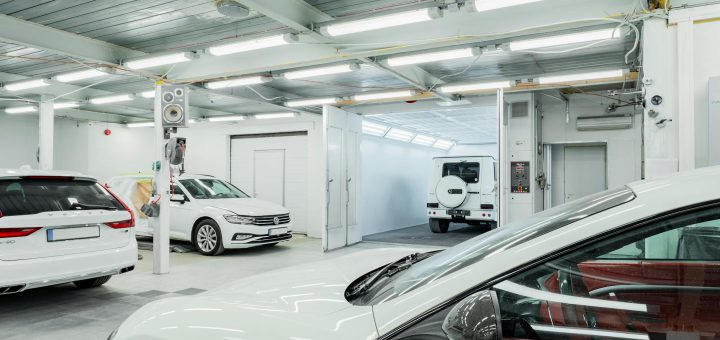 Motoryzacja: Jak zadbać o lakier auta – porady dla początkujących