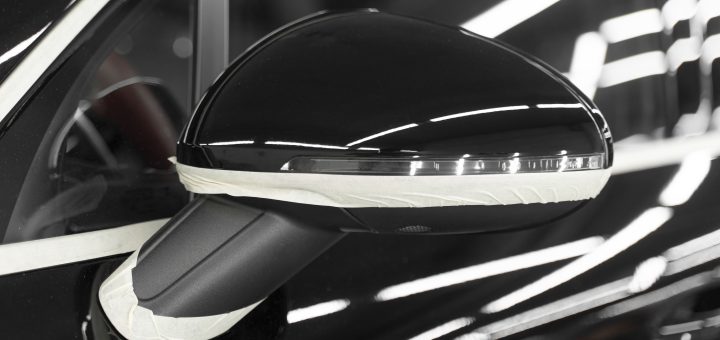 zbliżenie na lśniące auto - powłoka ceramiczna trójmiasto