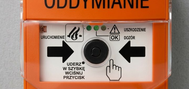 przycisk systemu oddymiania